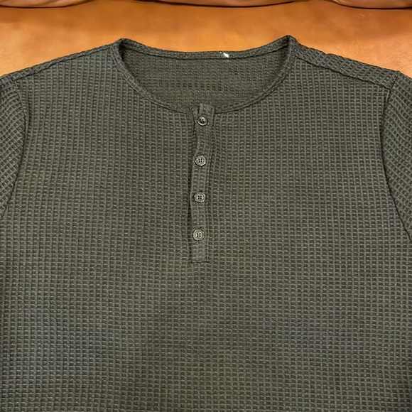 NEW ChArmkp R Shirt || Size XL - Picture 4 of 8